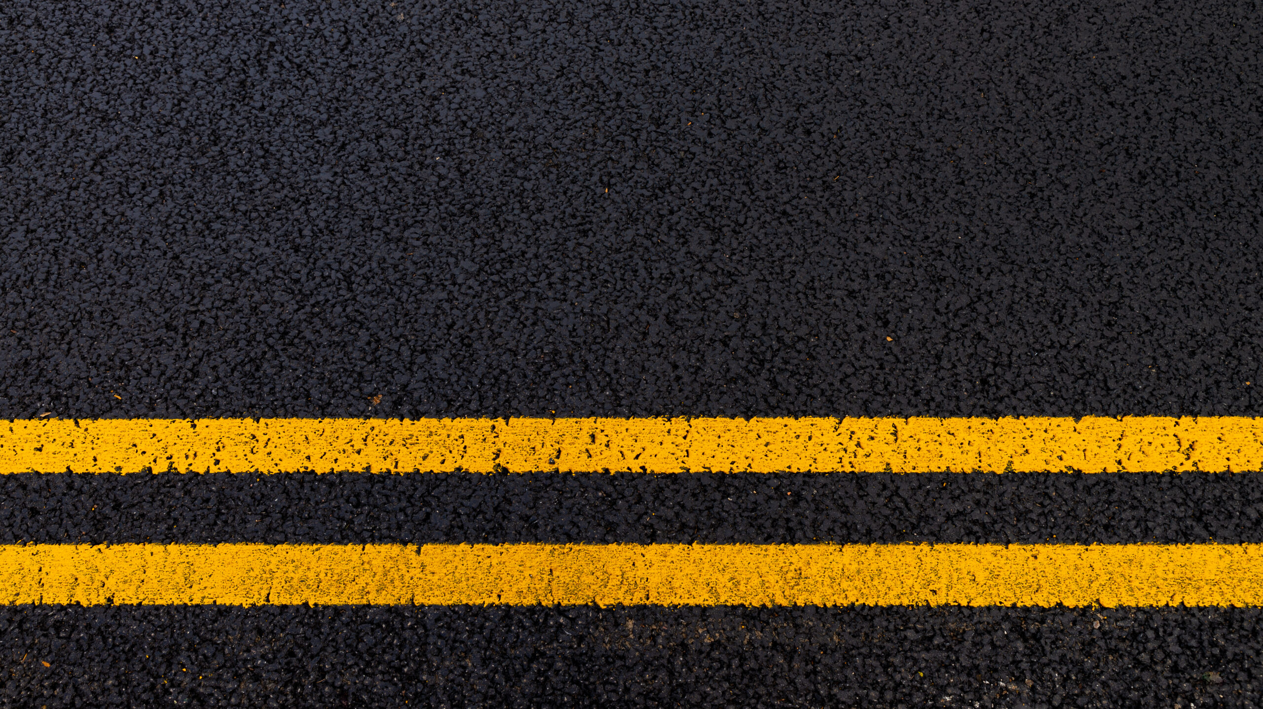 The Role of Effective Signage & Line Markings in Traffic Management